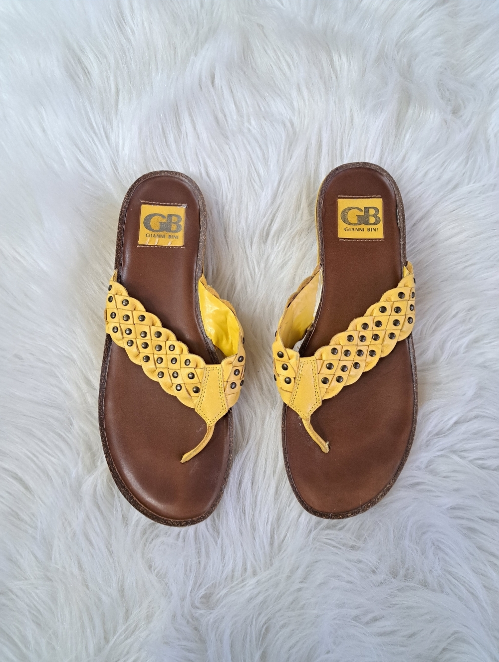 Gianni Bini leather thongs